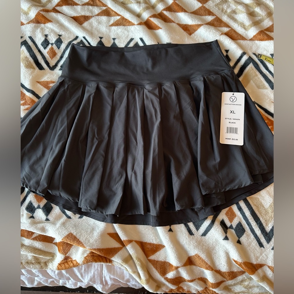 Women’s golf skirt with shorts